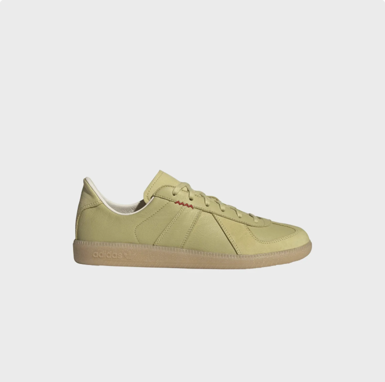 adidas Low-Top Sneakers - Pale Olive & Gum Sole