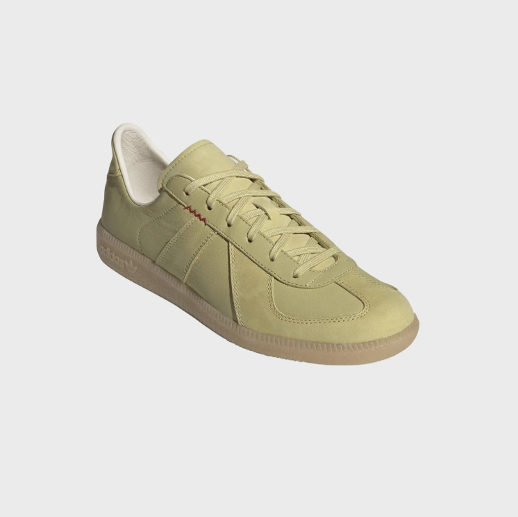 adidas Low-Top Sneakers - Pale Olive & Gum Sole