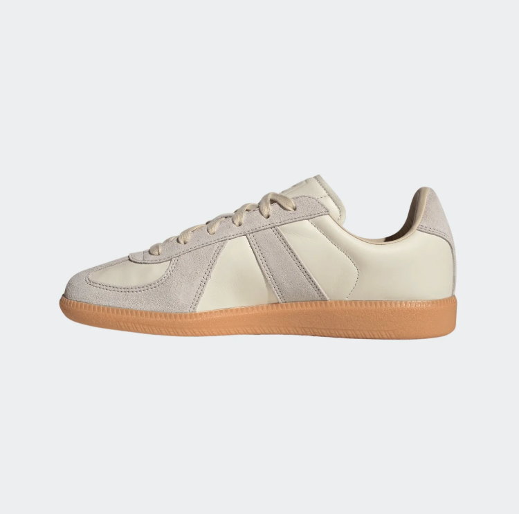 adidas Low-Top Sneakers - Cream & Light Grey Gum Sole